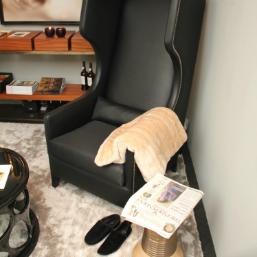 For BRABBU, the DECOREX promises to be the most exciting ever. It is the stage that will reunite the brand’s novelties, the best sellers and the most wanted by the Press. A cosmopolitan, cozy and fierce ambiance that totally reflects the brand’s mission.